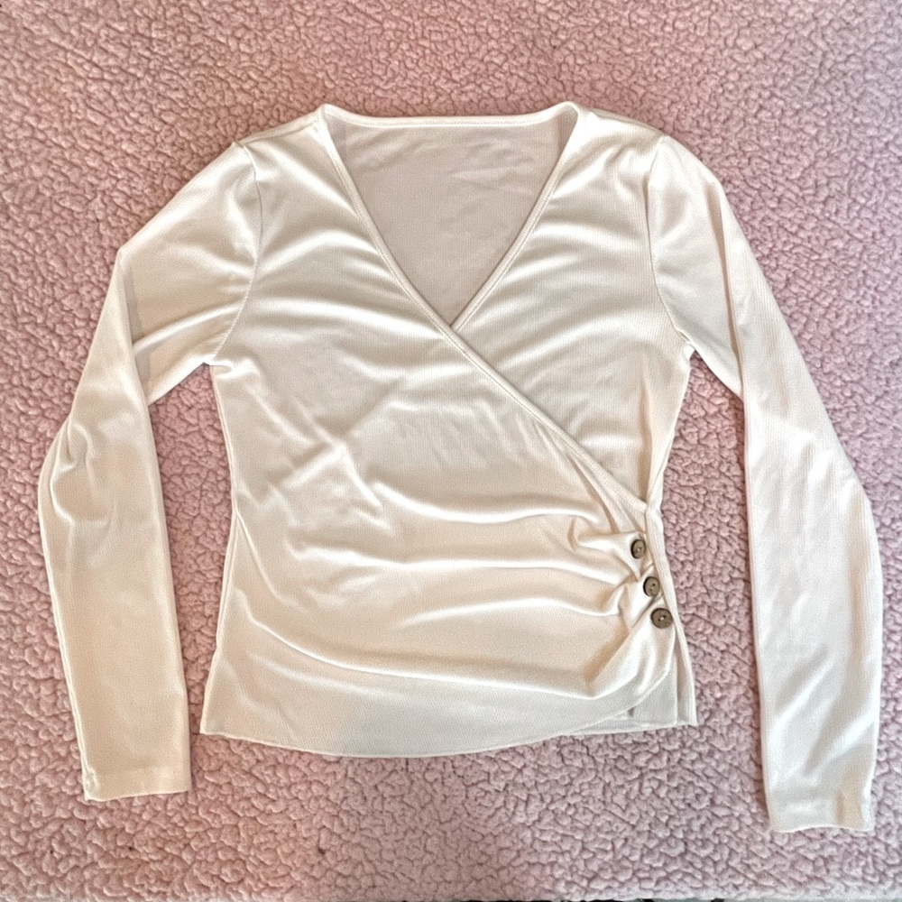 Women’s Crossover Front Shirt, Size M